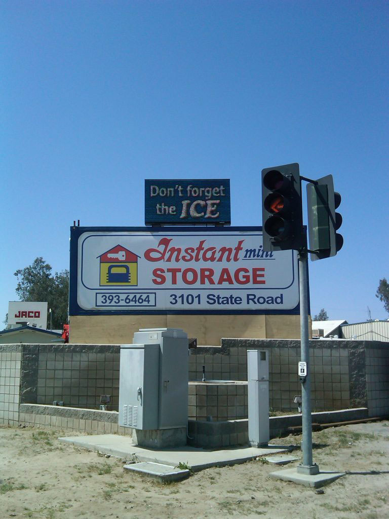 The Instant Storage business sign.